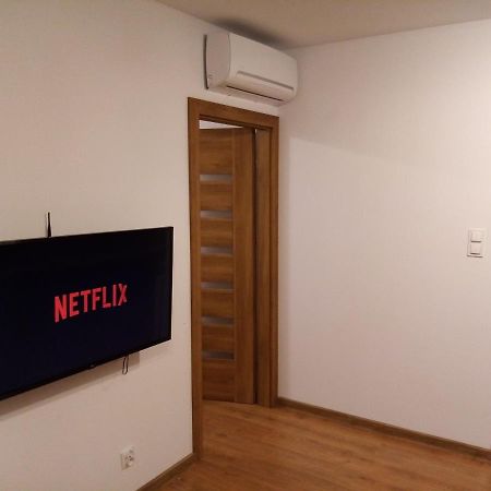 Apartament Mietowy Z 2 Sypialniami I Miejscem Parkingowym Kielce Luaran gambar