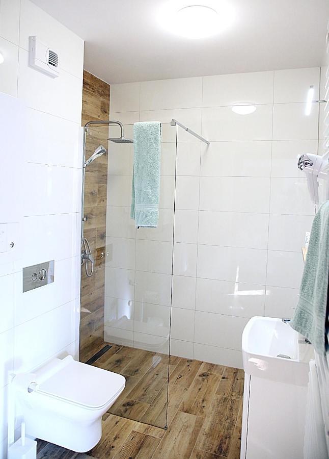 Apartament Mietowy Z 2 Sypialniami I Miejscem Parkingowym Kielce Luaran gambar
